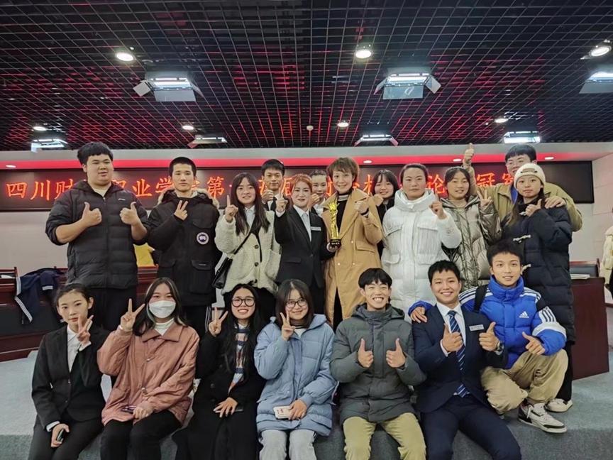 说明: D:\后来合并了新闻部\IMG_8504.JPG